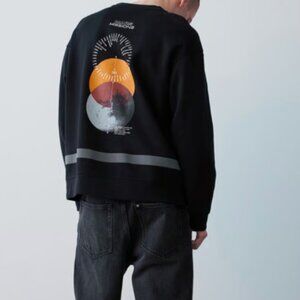 Black sweatshirt celebrating Mars Mission XL H&M